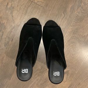 BP. Black Heels